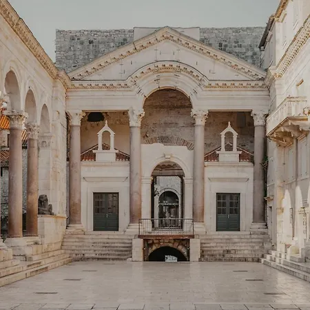 Gostinjska kuća Porto Nativo 4*