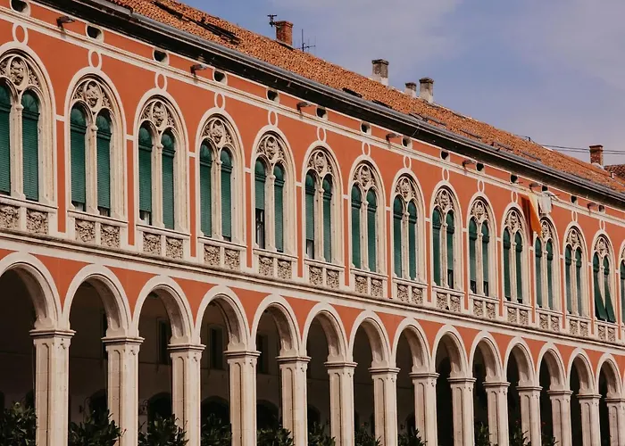 Porto Nativo בית הארחה